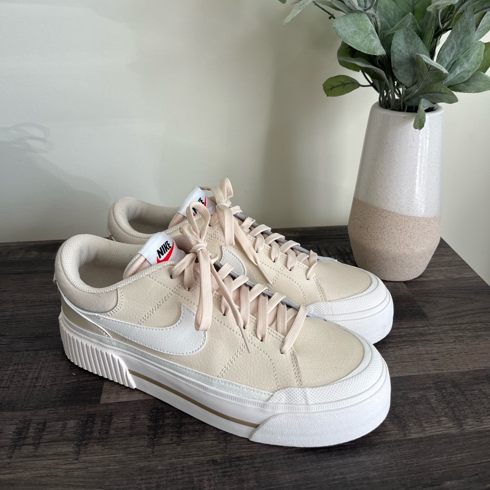 Women’s Court Legacy Lift Sneaker